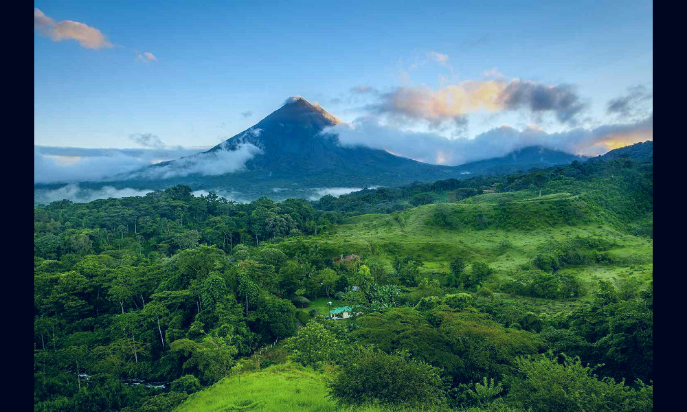 Costa Rica Travel Guide: Vacation + Trip Ideas