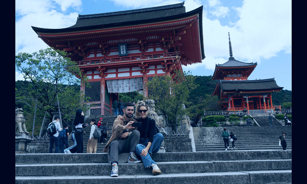 Tourists flock to Japan after Covid restrictions are lifted