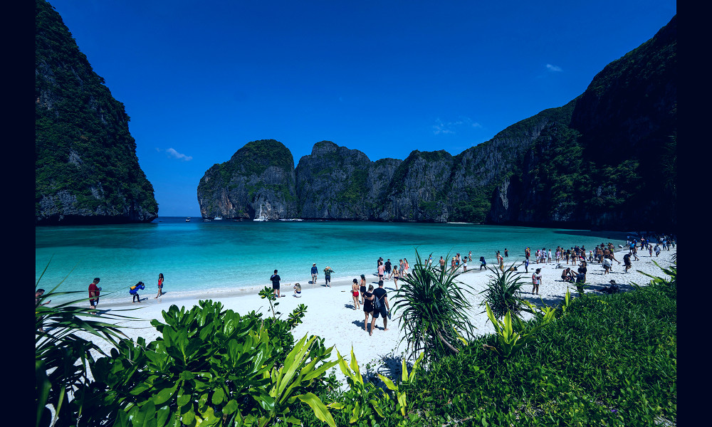 Thailand plans to impose tourist fee from April | Reuters
