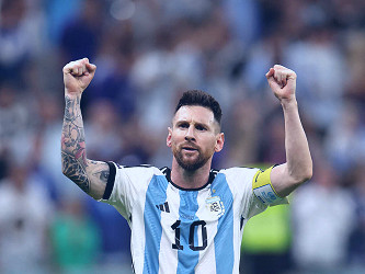 Argentina beats the Netherlands to advance to the World Cup semis : NPR